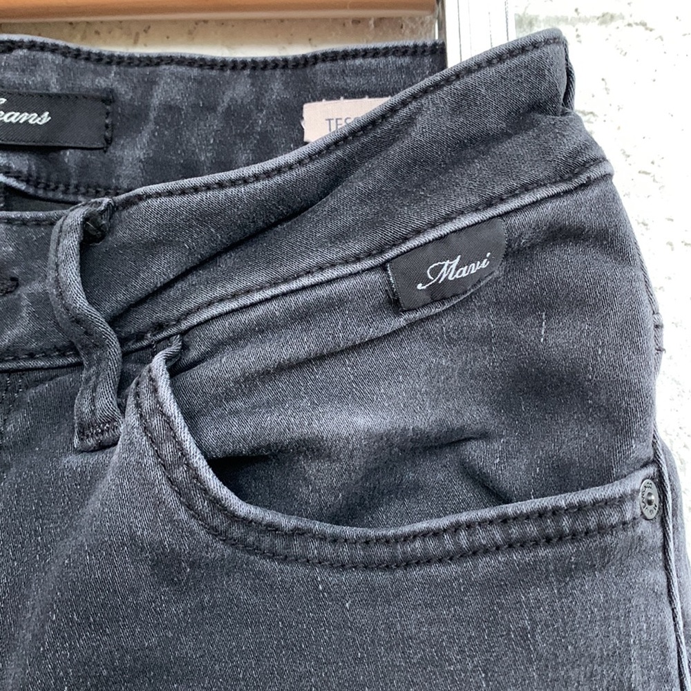 Mavi jeans cut offs. Black denim shorts